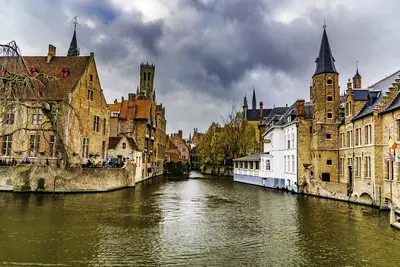Brujas<i>  by jberzero</i>