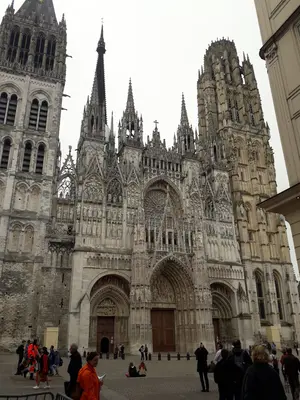 Rouen<i>  by mariana</i>