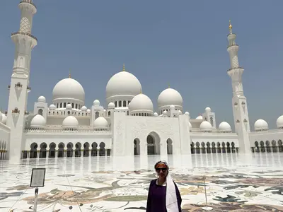 Abu Dabi<i>  by MercedesArceRojas</i>