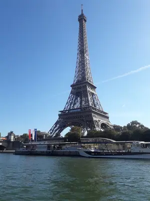 Paris<i>  by Norberto</i>