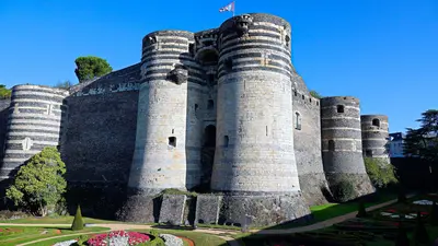 Angers<i>  by RSL</i>