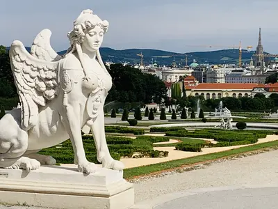 Viena<i>  by Tomas</i>