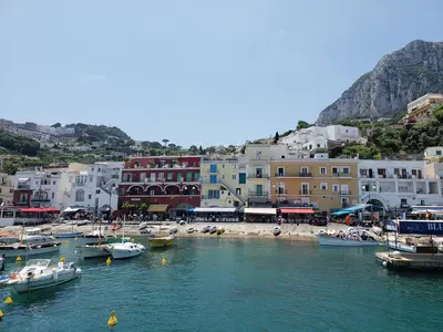 Capri<i>  by yolycotto</i>
